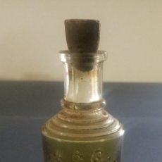 Miniaturas de perfumes antiguos: ANTIGUA BOTELLA FRASCO CRISTAL - ROGER GALLET DE PARÍS - 9 X 3.5 CMS. Lote 207476803