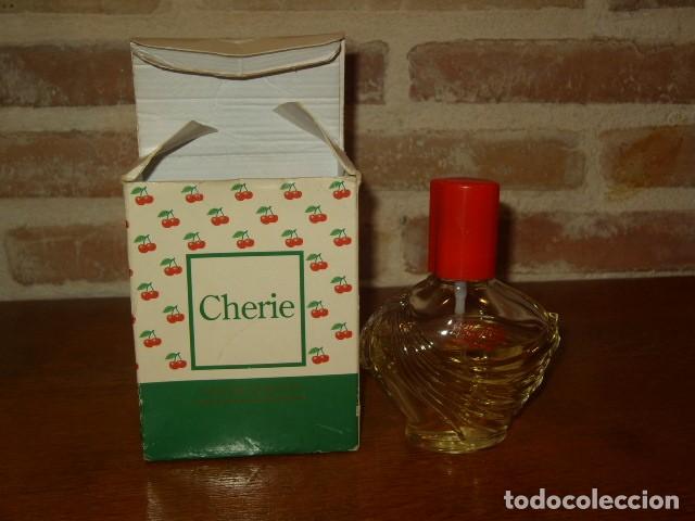 Miniaturas de perfumes antiguos: COLONIA CHERIE - Foto 2