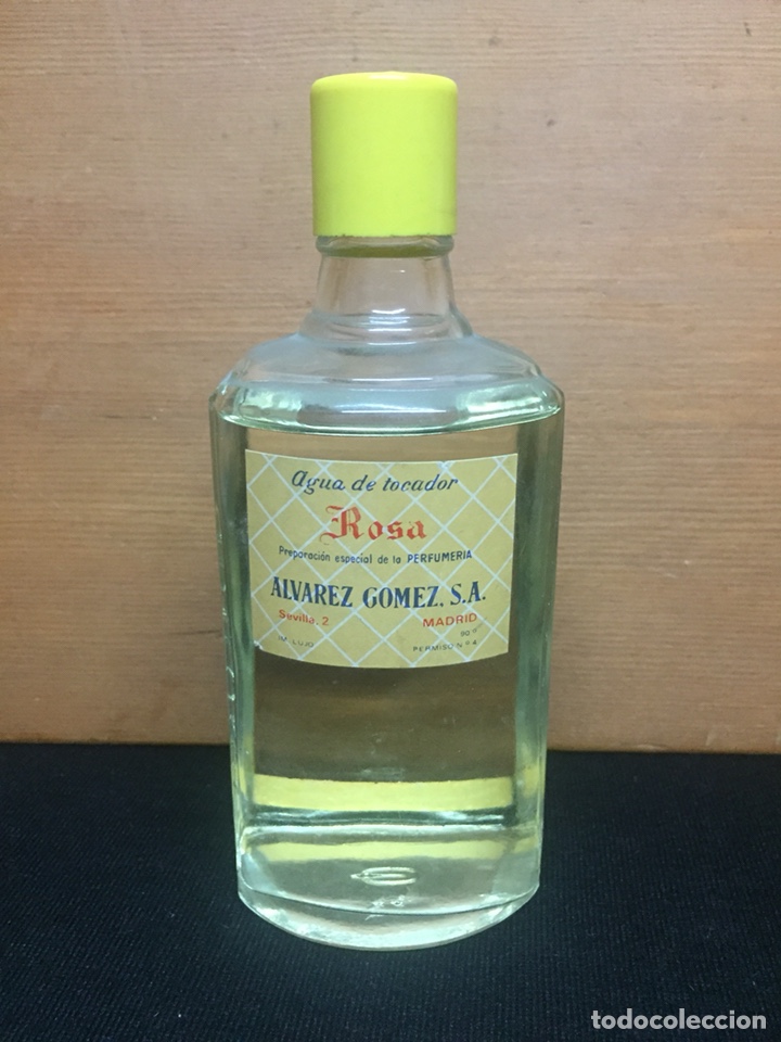 Miniatures of antique perfumes: Colonia, perfume, agua de tocador Alvarez G&oacute;mez. Madrid. Rosas. 220ml. A&ntilde;os 50.