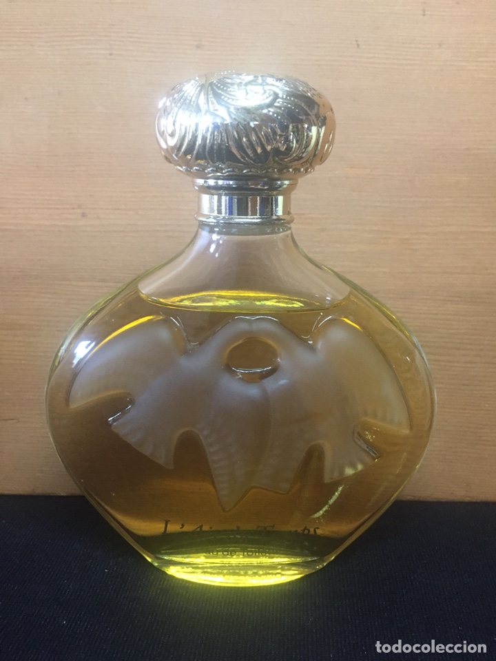 Miniatures of antique perfumes: Perfume L&rsquo;air du Temps. Nina Ricci. 200ml.