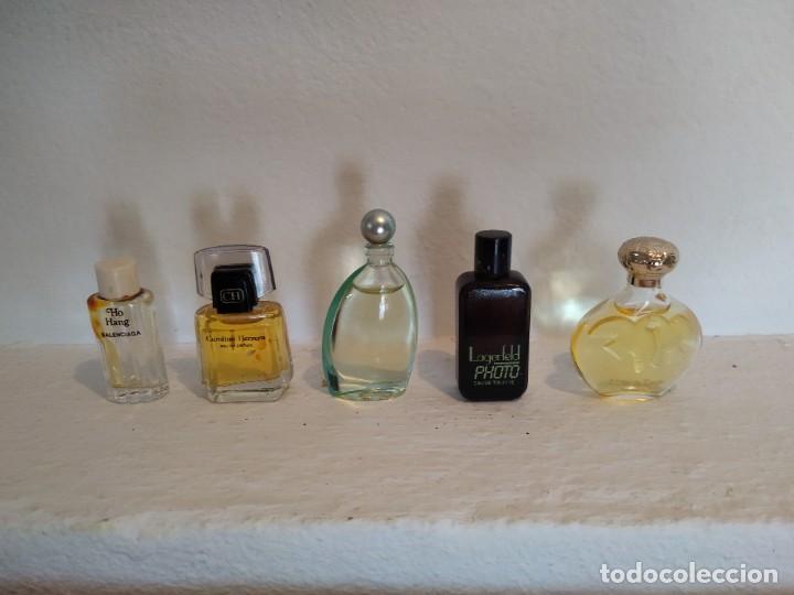 Miniaturas de perfumes antiguos: 5 miniaturas de perfumes - Foto 1