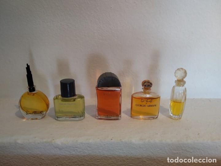 Miniaturas de perfumes antiguos: 5 miniaturas de perfumes - Foto 1