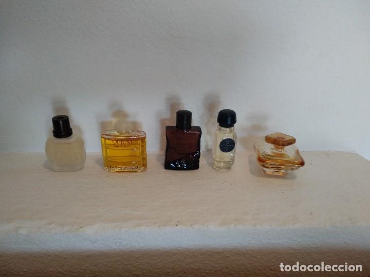 Miniaturas de perfumes antiguos: 5 miniaturas de perfumes - Foto 1