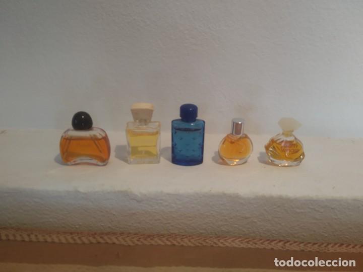 Miniaturas de perfumes antiguos: 5 miniaturas de perfumes - Foto 1