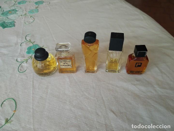 Miniaturas de perfumes antiguos: 5 miniaturas de perfumes - Foto 1