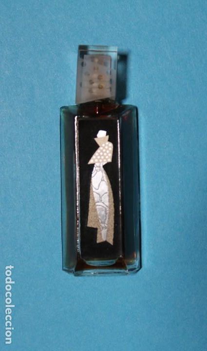 Miniature di profumi antiche: MINIATURA DE PERFUME. eau de parfum. HOT COUTURE. GIVENCHY. 5 ML. PARIS - FRANCE. VER FOTOS.