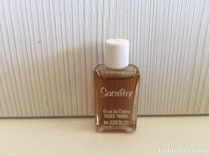 Miniaturas de perfumes antiguos: Perfume Sacrilege. - Foto 1