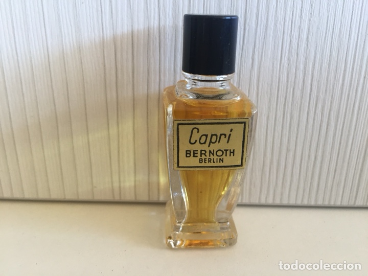 Miniaturas de perfumes antiguos: Perfume Capri de Bernot. - Foto 1