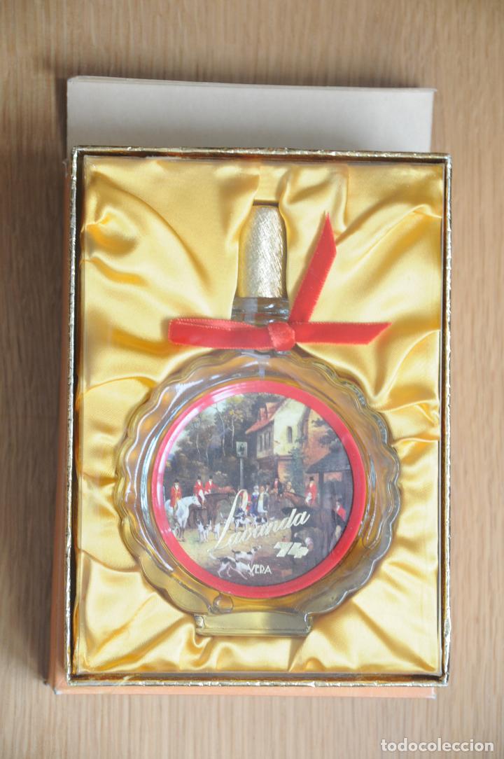 Miniaturas de perfumes antiguos: FRASCO DE COLONIA LAVANDA 74 DE VERA. NUEVO. ORIGINAL A&Ntilde;OS 70.