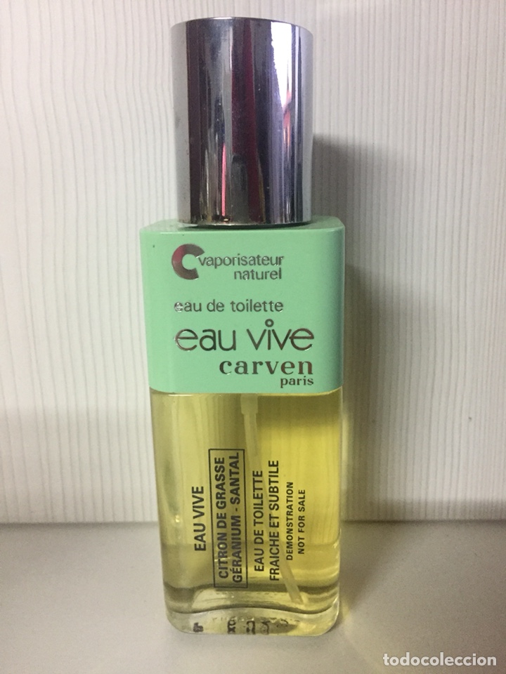 Miniaturas de perfumes antigos: Perfume, eau de toilette Eau Vive. Carven. Paris. 90ml.