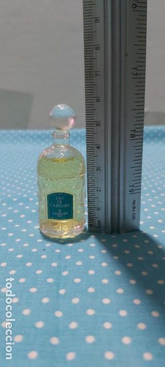 Miniaturas de perfumes antiguos: Miniatura eau de guerlain - Foto 1