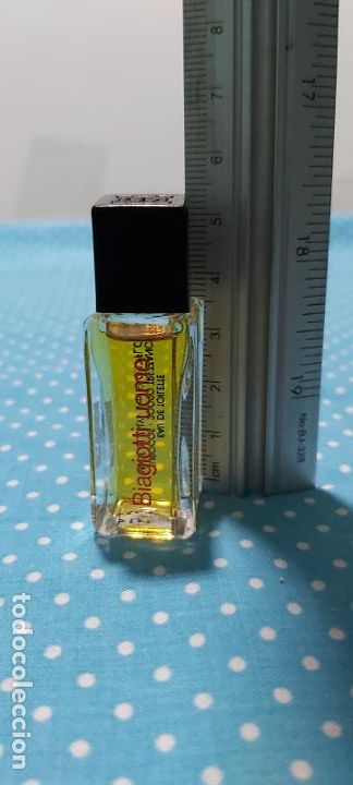 Miniaturas de perfumes antigos: Miniatura biagiotti oumo