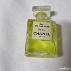 Miniaturas de perfumes antiguos: MINIATURA COLONIA PERFUME CHANEL Nº 19. Lote 224237245