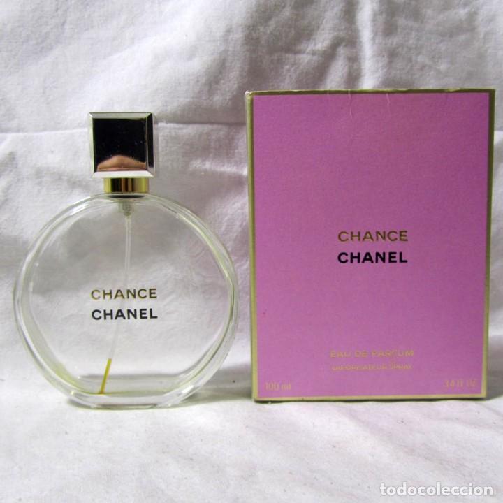 Miniaturas de perfumes antiguos: Frasco vac&iacute;o con caja Chance de Chanel