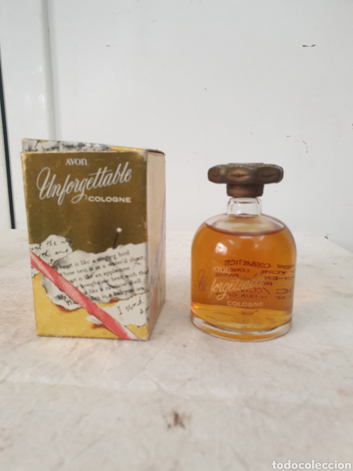 Miniaturas de perfumes antiguos: Umforhetable de Avon - Foto 1