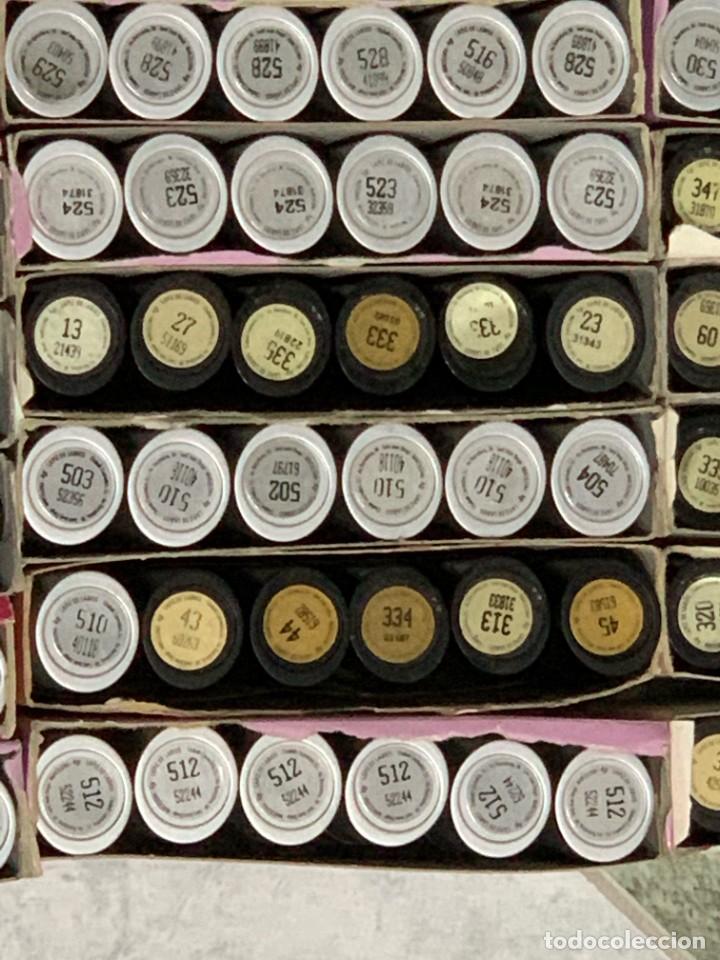 Miniaturas de perfumes antiguos: LOTE DE 290 barras de la labios - Foto 7
