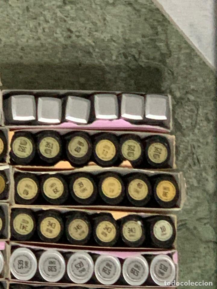 Miniaturas de perfumes antiguos: LOTE DE 290 barras de la labios - Foto 10