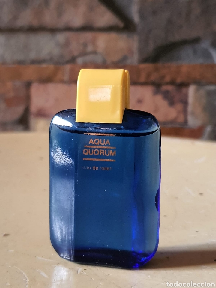 Miniaturas de perfumes antiguos: MINIATURA AQUA QUORUM - Foto 1