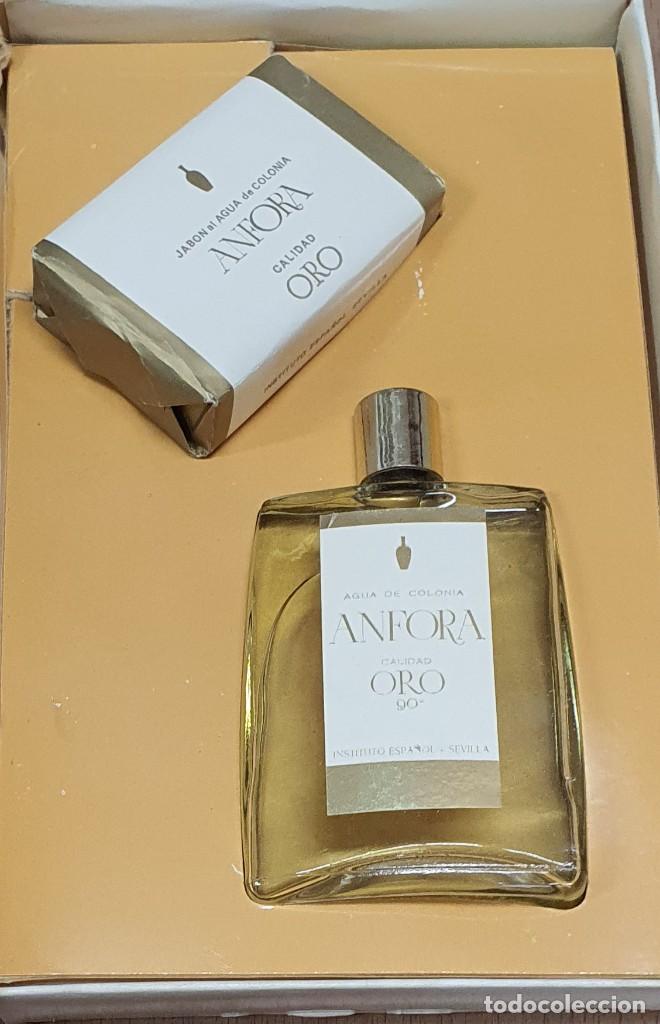 Miniaturas de perfumes antigos: Colonia Anfora mas jabon estuche