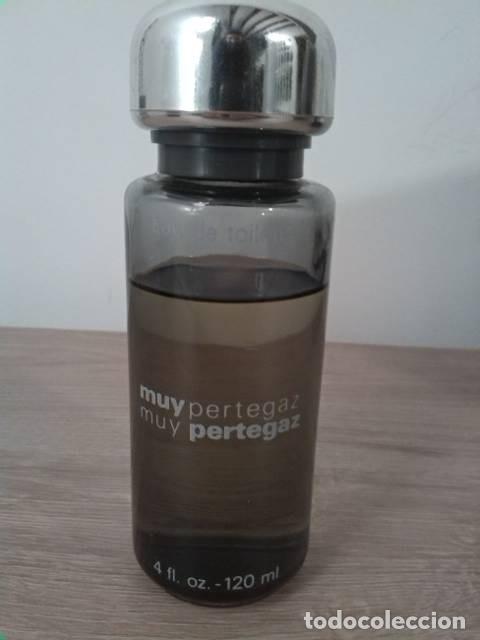 Miniaturas de perfumes antigos: Frasco de perfume Vintage de 1972. Muy Pertegaz. Homme. 120ml. 4oz.