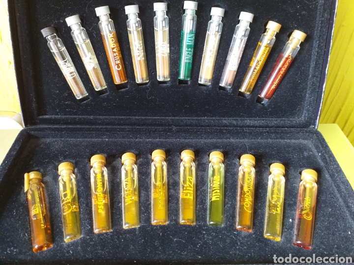 Miniaturas de perfumes antiguos: Estuche de 20 perfumes - Foto 1