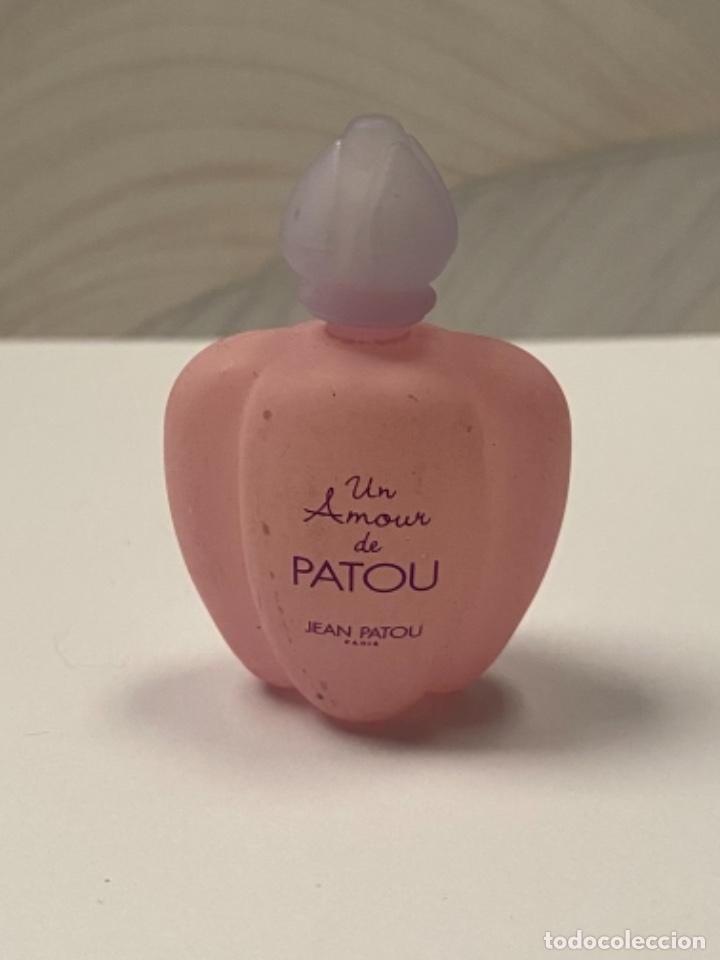 Miniaturas de perfumes antigos: Miniatura UN AMOUR DE PATOU - JEAN PATOU - vintage