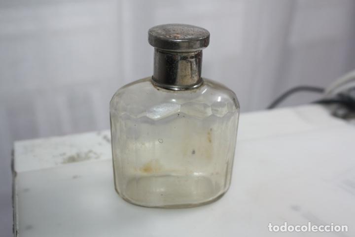 Miniaturas de perfumes antigos: FRASCO ANTIGUO DE PERFUME