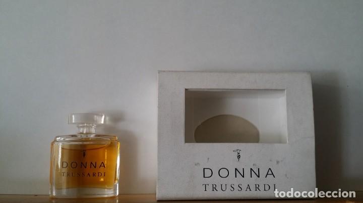 Miniaturas de perfumes antiguos: Miniatura de Trussardi - Foto 1