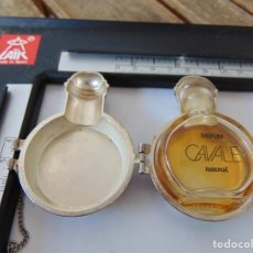 Miniaturas de perfumes antiguos: PERFUMERO EN METAL , CON SU BOTE DE PERFUME O COLONIA EN CRISTAL CAVALE ,DECAT PARIS. Lote 259212415
