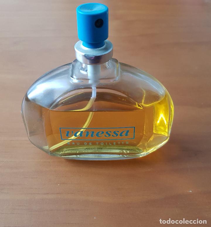 Miniaturas de perfumes antiguos: Colonia Vanessa de Beecham Cosmetics