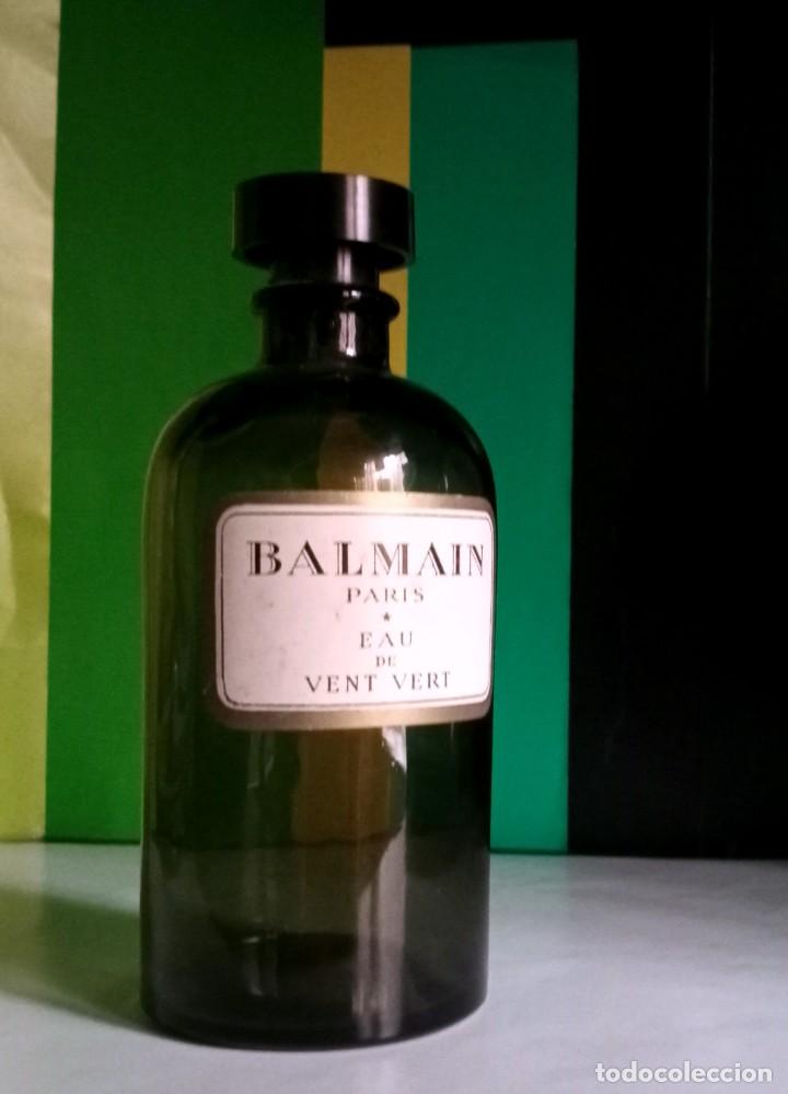 Miniaturas de perfumes antiguos: BALMAIN botella frasco vac&iacute;o EAU DE VENT VERT - Foto 2