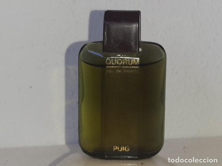 Miniaturas de perfumes antiguos: ANTIGUA MINIATURA DE PERFUME QUORUM DE PUIG 7ML DESCATALOGADA A&Ntilde;OS 90