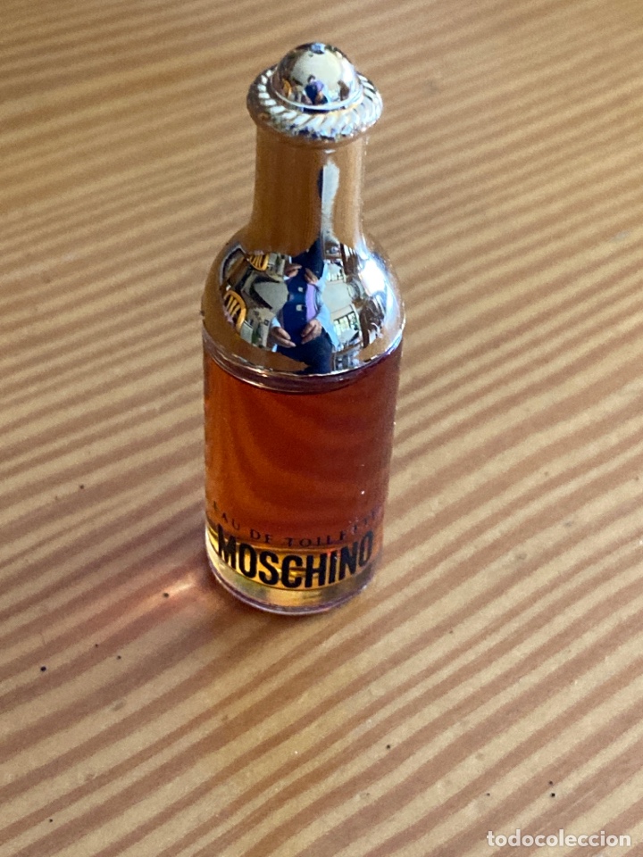 Miniaturas de perfumes antiguos: Eau de Toilette Moschino