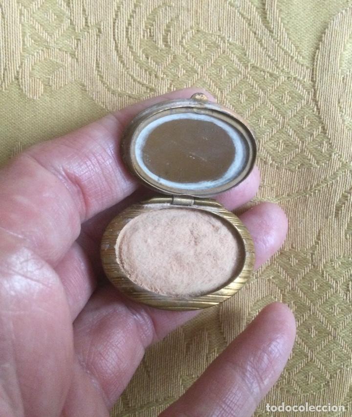Miniaturas de perfumes antiguos: ANTIGUA POLVERA MINIATURA OVALADA - Foto 2