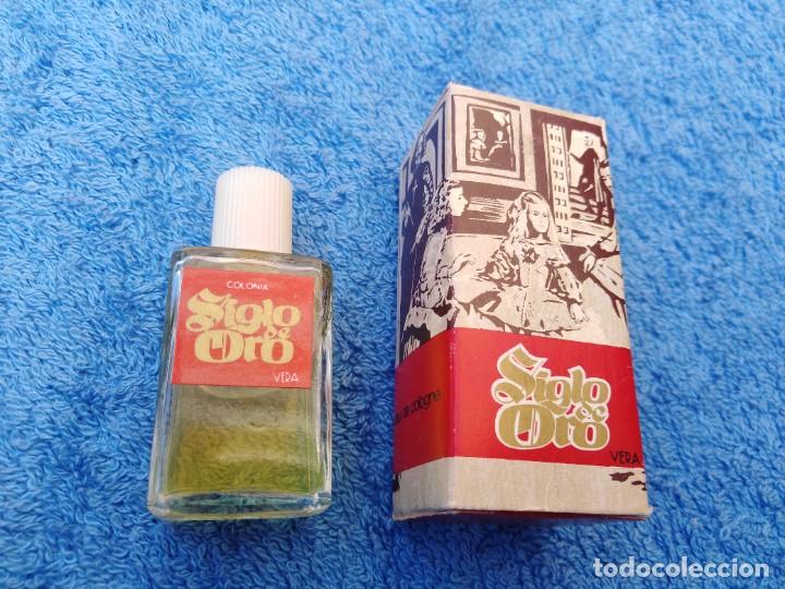 &Eacute;chantillons de parfums anciens: Frasco colonia miniatura Siglo de Oro