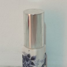 Miniaturas de perfumes antiguos: ANTIGUO DOSIFICADOR PERFUME EN PORCELANA. Lote 276691518