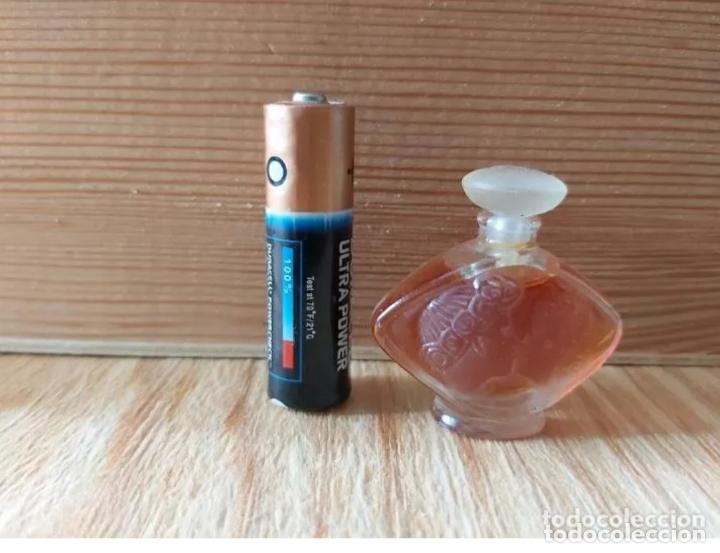 Miniaturas de perfumes antiguos: Miniatura lalique - Foto 1