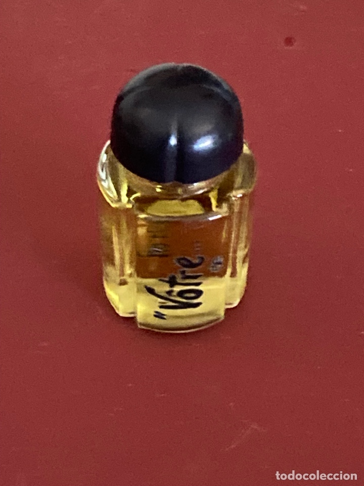 Miniaturas de perfumes antiguos: Botella perfume V&ocirc;tre de Charles Jourdan