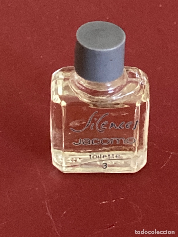 Miniaturas de perfumes antiguos: Toilette miniatura Silences de Jacomo
