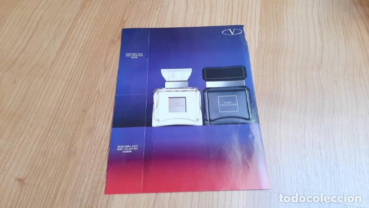 Miniaturas de perfumes antigos: Very Valentino -- Muestra publicitaria con pesta&ntilde;a perfumada - Sin abrir