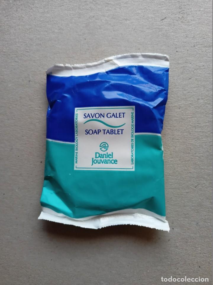 Miniaturas de perfumes antiguos: Peque&ntilde;a pastilla de jabon de Savon Galet