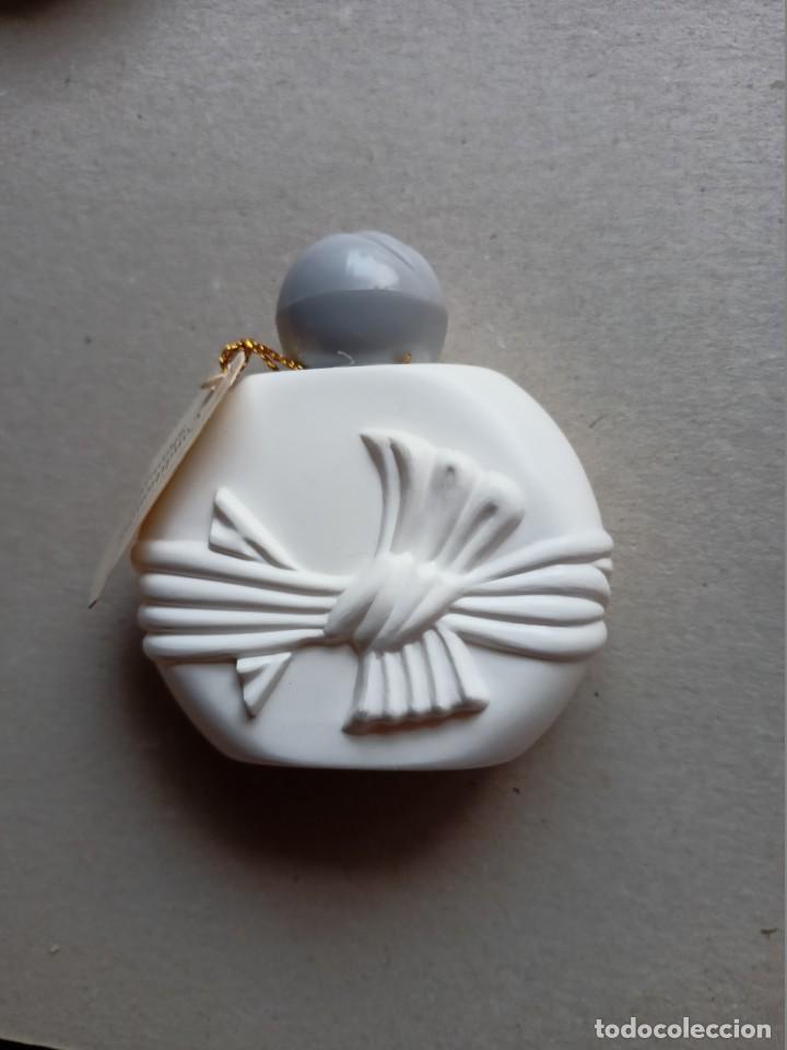 Miniaturas de perfumes antiguos: Peque&ntilde;a botella de Shampoo