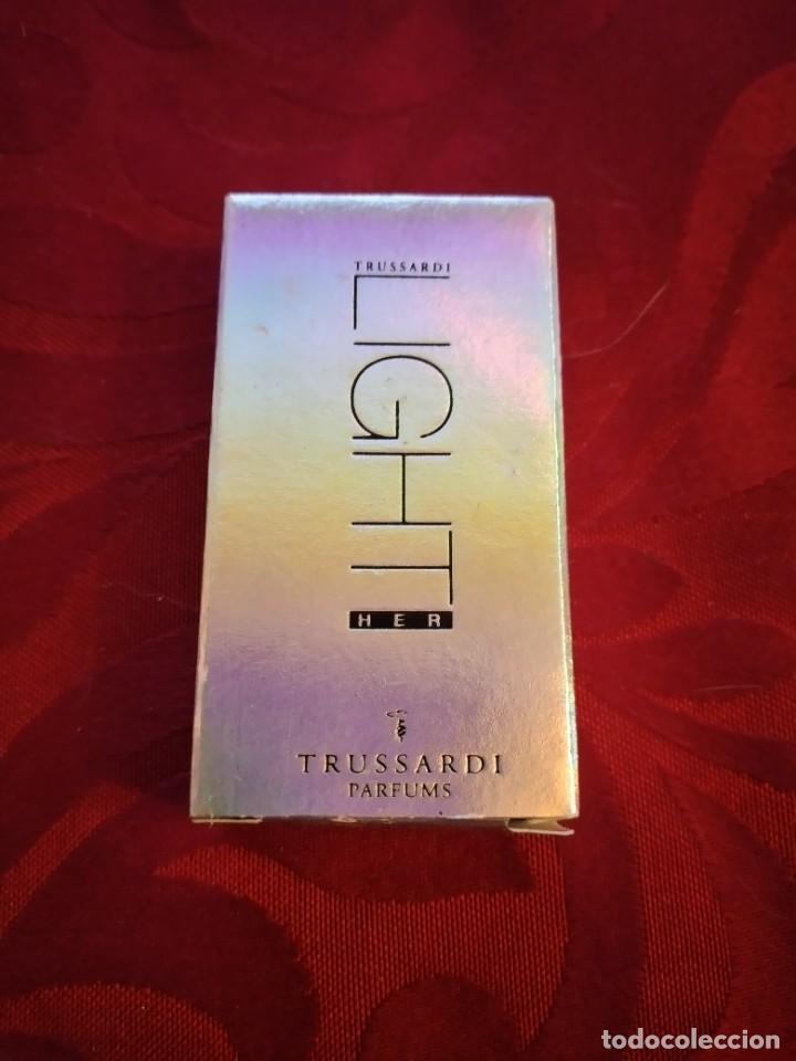 Miniaturas de perfumes antiguos: Trussardi light her 4 ml - Foto 1