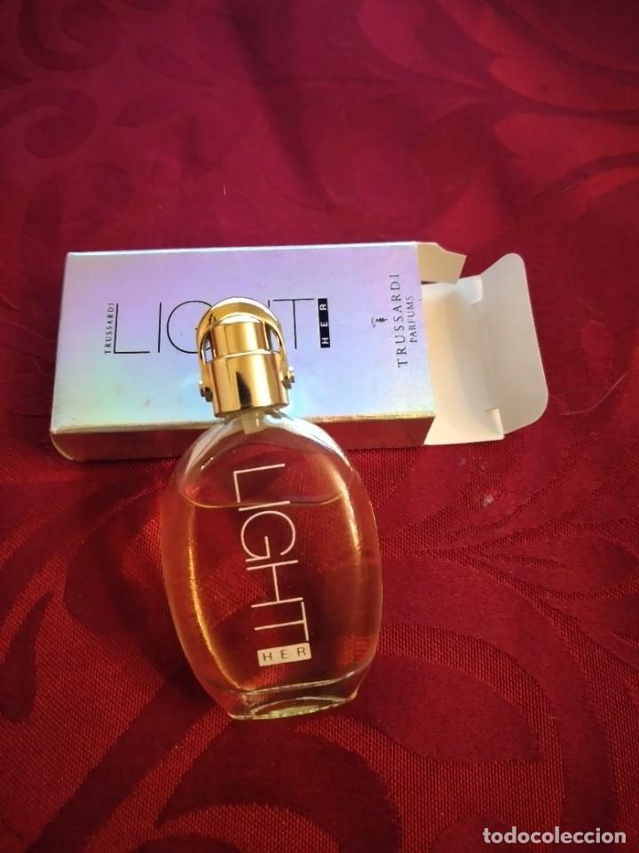 Miniaturas de perfumes antiguos: Trussardi light her 4 ml - Foto 3