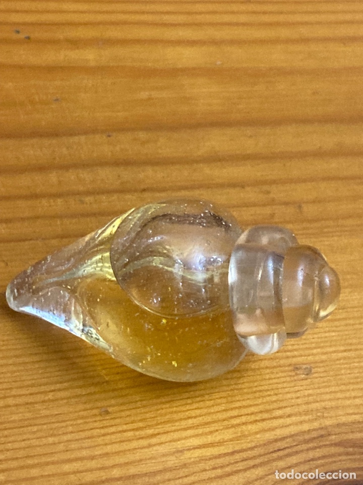 Miniaturas de perfumes antiguos: Miniatura perfume caracola