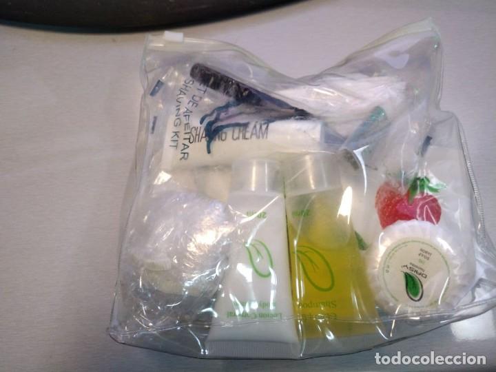 Miniaturas de perfumes antigos: Neceser Renfe