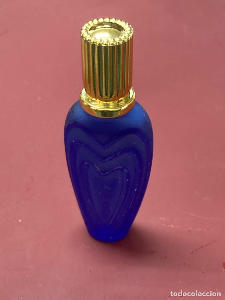 Miniaturas de perfumes antiguos: Miniatura perfume Que Viva de Escada