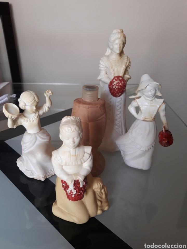 Miniaturas de perfumes antiguos: Avon . Lote de 5 figuras - Foto 1