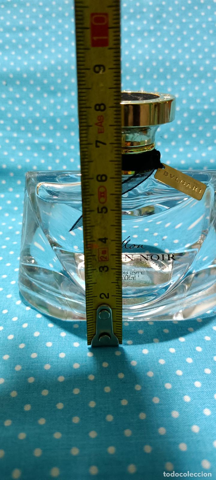 &Eacute;chantillons de parfums anciens: Frasco ficticio Jasm&iacute;n noir bvlgari