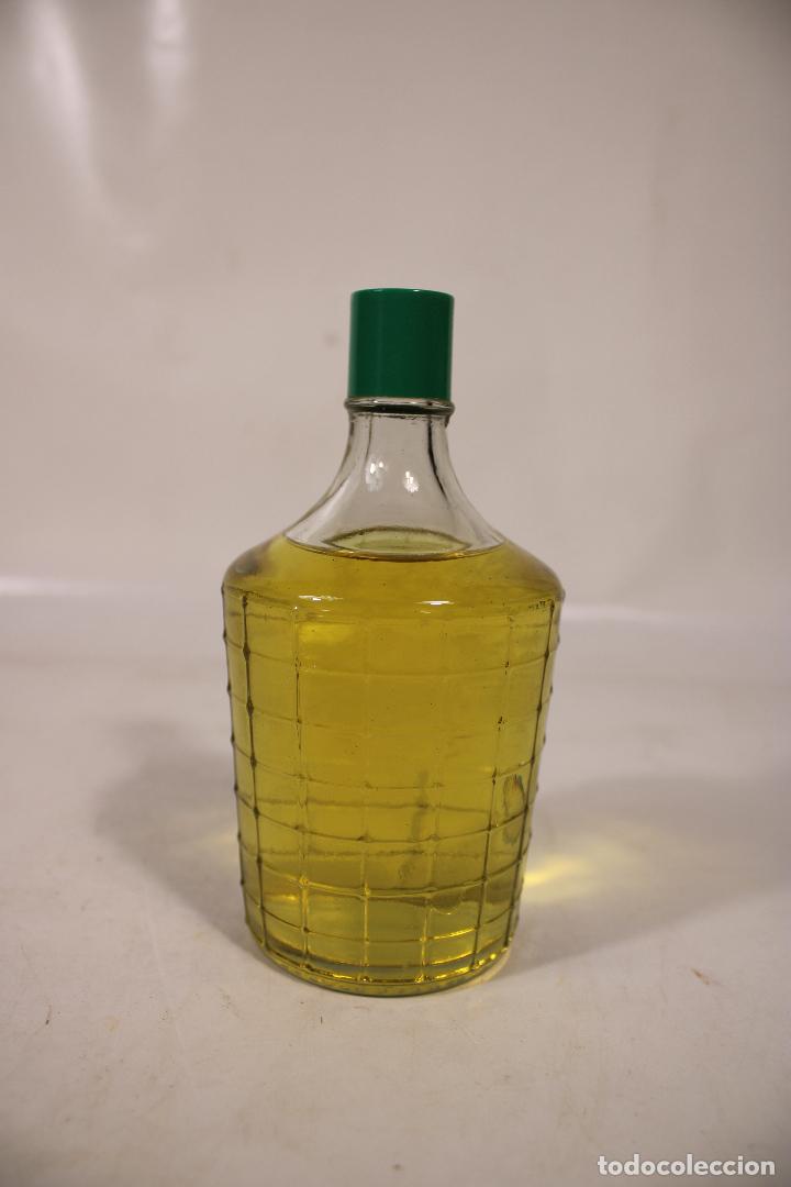Miniaturas de perfumes antiguos: antigua botella Colonia - Foto 2